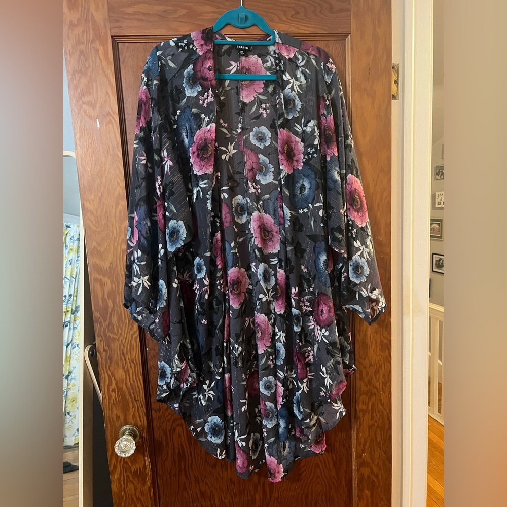 Stunning, light-weight kimono
